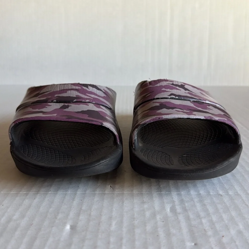 Oofos Ooahh Purple Camo Slides